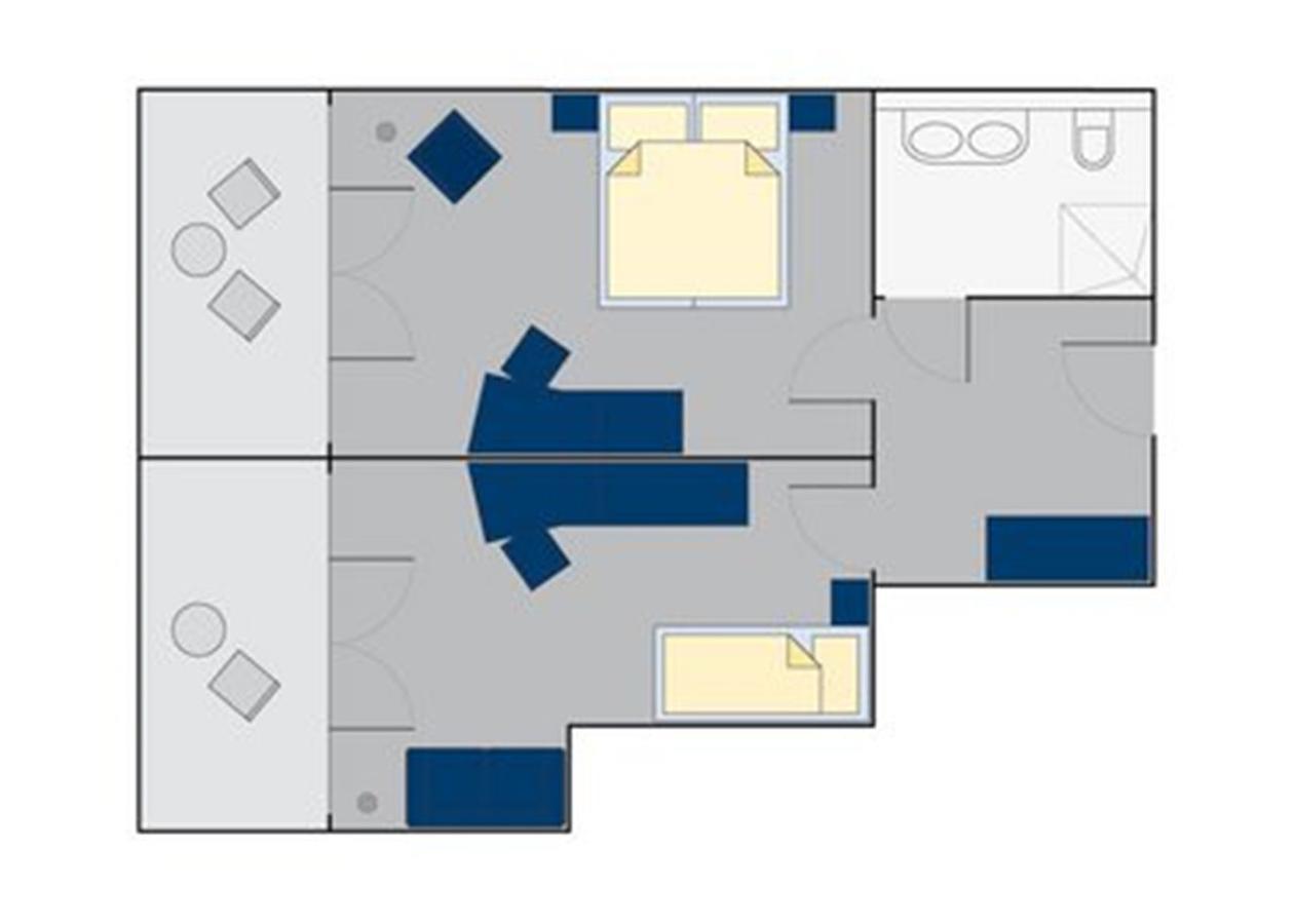Family Suite with Balcony